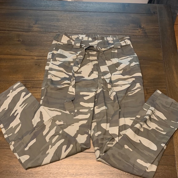Express Camo Pants - Picture 1 of 2